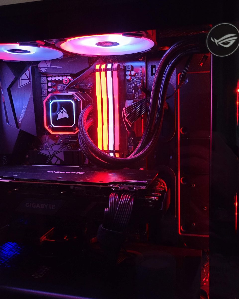 Gigabyte PC build with Corsair AIO and red and blue RGB